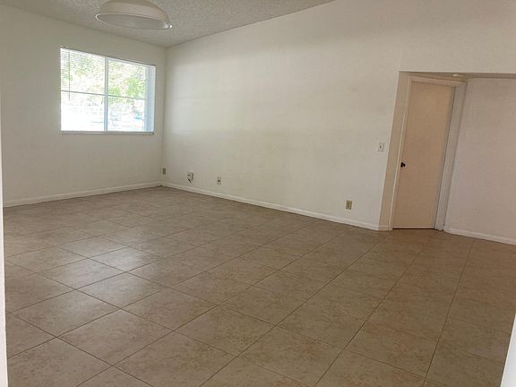 5th image of 9777 Westview Dr APT 1121