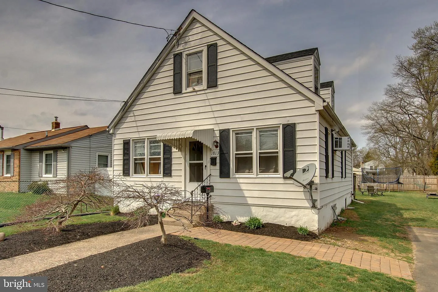 1813 Buchanan Ave photo 1