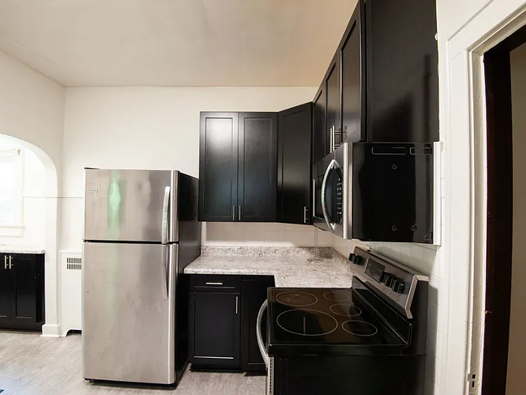706 N Washington St — Photo 22