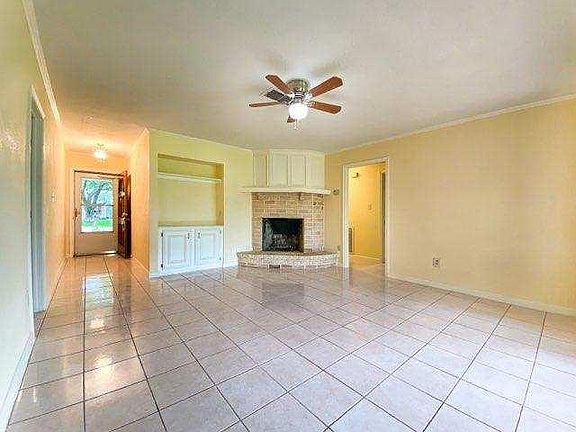 2nd image of 106 Brigadoon Ln