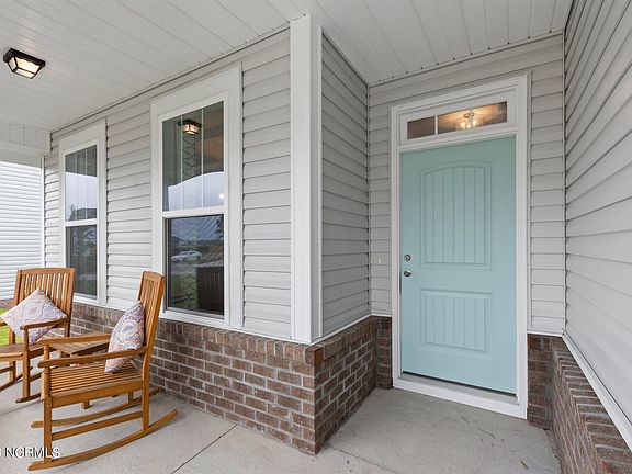 3rd image of 9060 Gardens Grove Rd