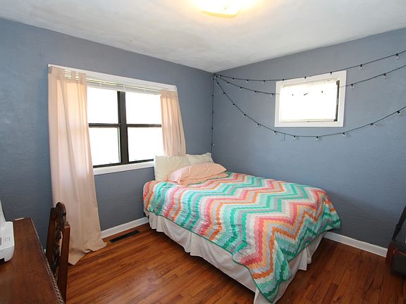 4th image of 118 Pawnee Ave