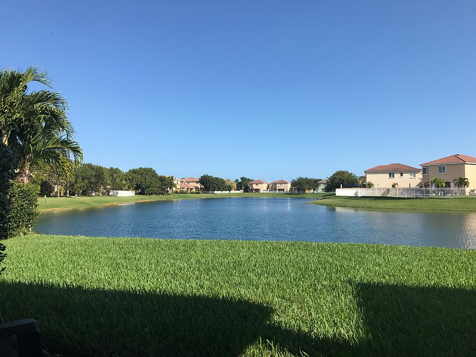 2nd image of 20641 SW 90th Pl