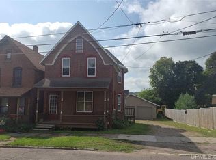 810 Hancock St, Hancock, MI 49930