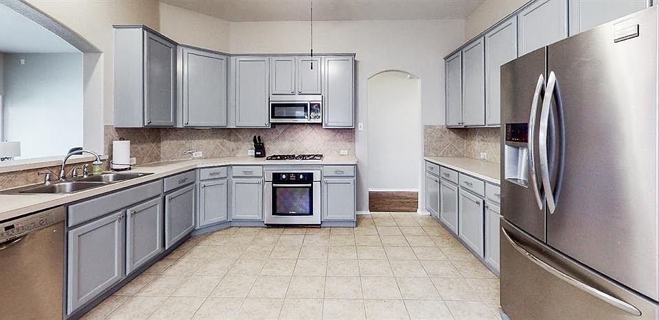 1st image of 10709 Western Hills Dr