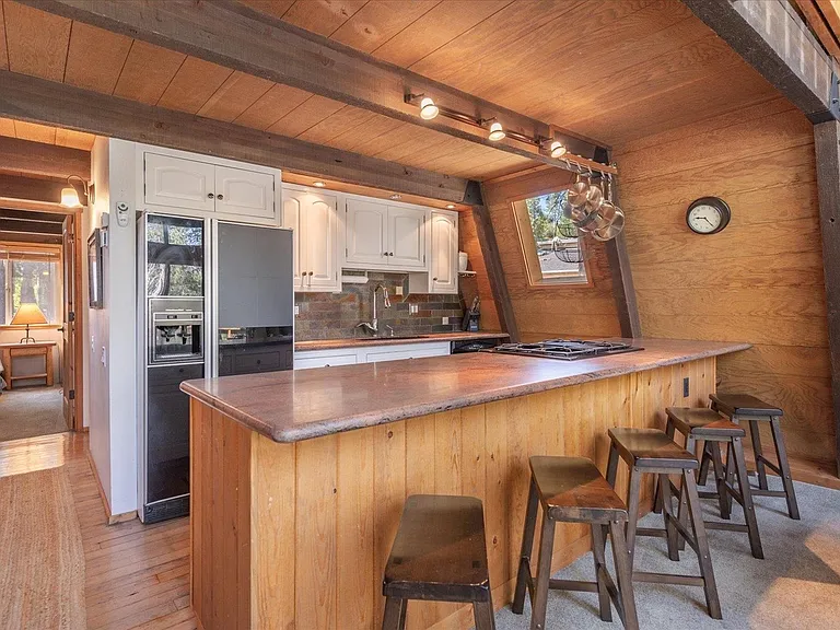14626 Davos Dr — Photo 8