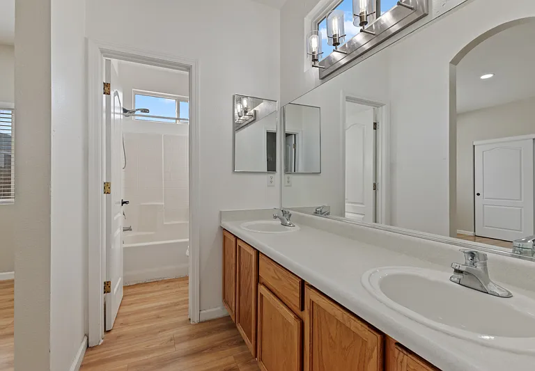 9435 Stoney Creek Way — Photo 11