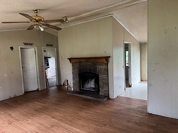 4th image of 107 Elton Ct