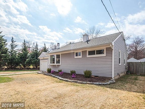 3rd image of 1302 Clagett Dr
