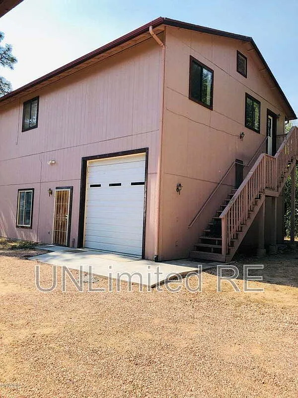 2 bed, 2.5 bath, 2000 sqft, $2,500 — Photo 1