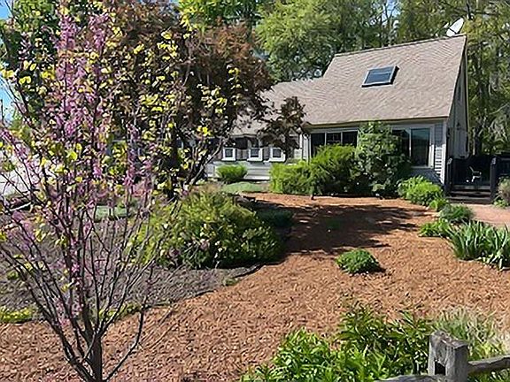 4th image of 92 Main Street