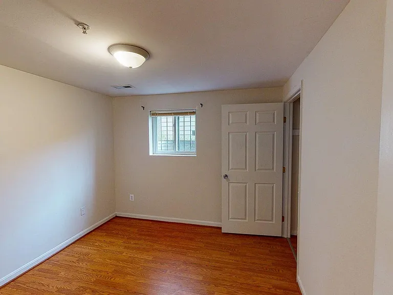 732 Park Rd NW #B-4 — Photo 7