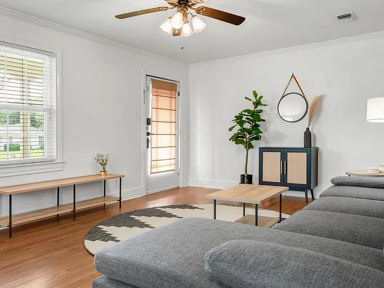 710 Inwood Dr — Photo 4