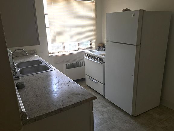 5th image of 5066 Anderson Pl APT 3