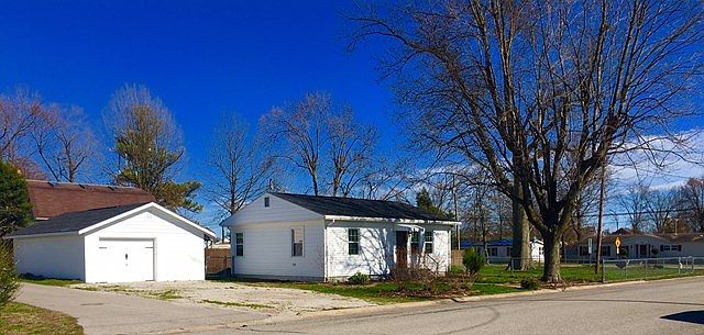 1st image of 240 5th St