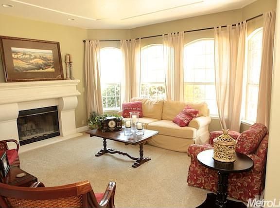 5th image of 10012 Del Almendra Ln