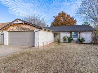 1004 Whispering Oaks Blvd, Moore, OK 73160