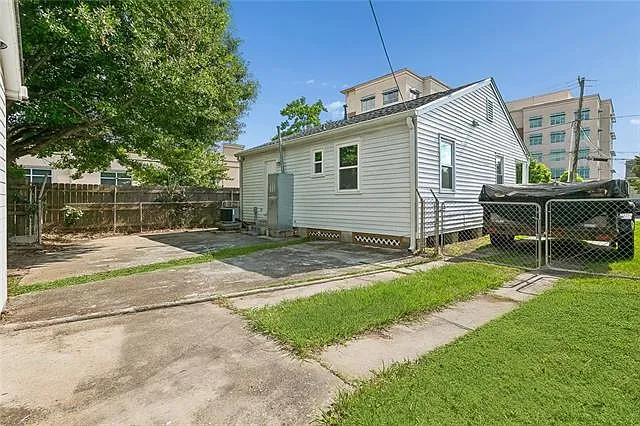 300 Maine St — Photo 14