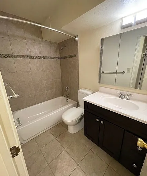 Executive House — Photo 19