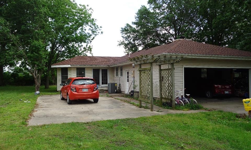 1st image of 866 E 620th Ave