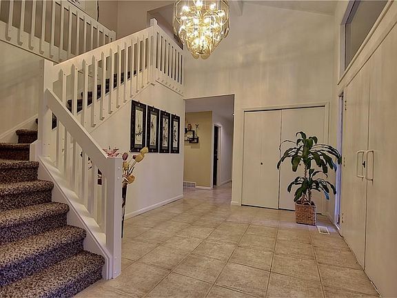 3rd image of 4089 Orangewood Dr
