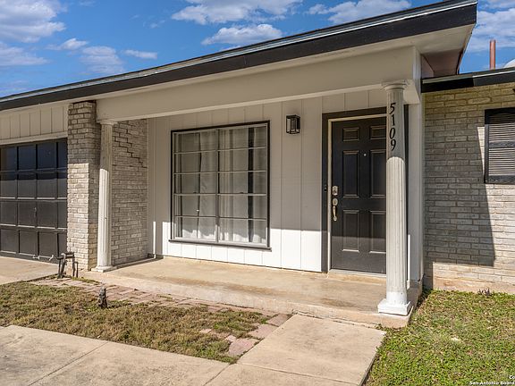 4th image of 5109 Foxcross Dr