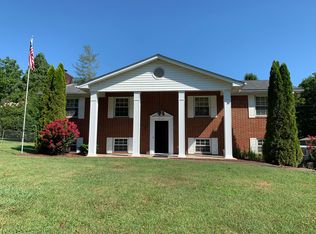 512 Gibbs Ferry Rd, Clinton, TN 37716