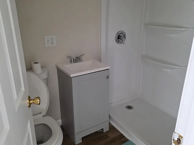 158 Parkway Dr — Photo 11