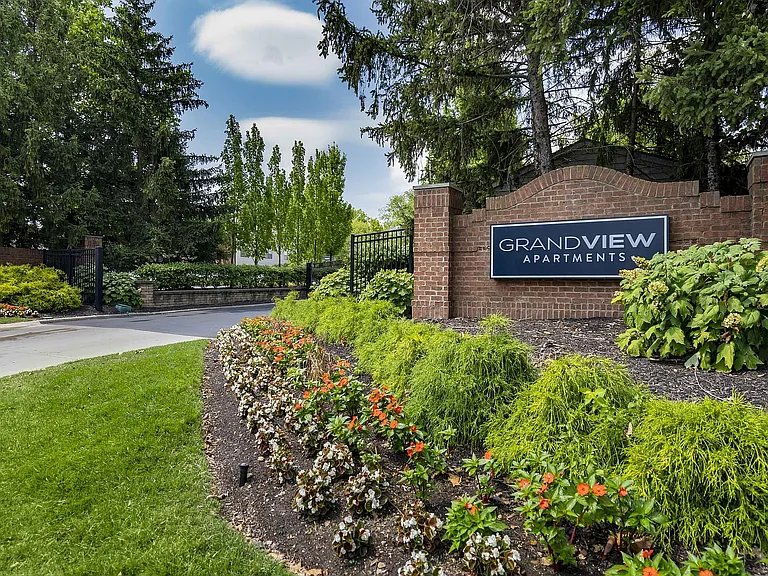 Grandview Apartments - Community Entrance
