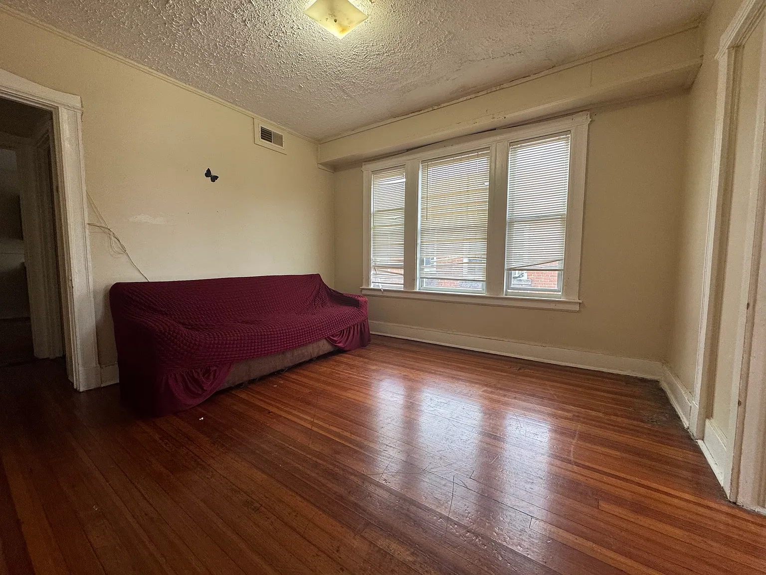 1050 Capitol Ave — Photo 1