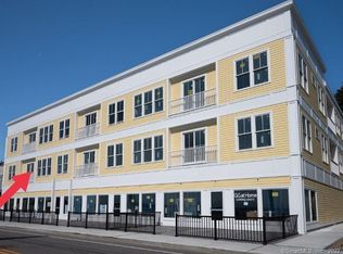 185 Main St #201, Niantic, CT 06357
