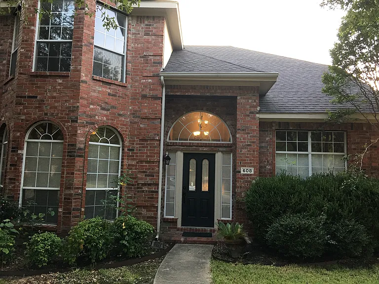 608 Herefordshire Ln — Photo 16