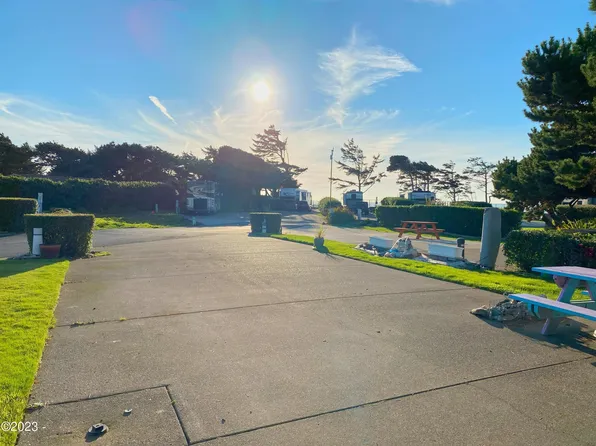 6225 N Coast Hwy Lot 182, Newport, OR 97365