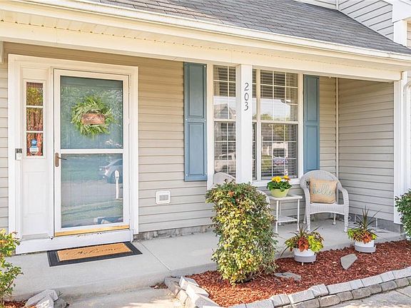3rd image of 203 Waterwood Way