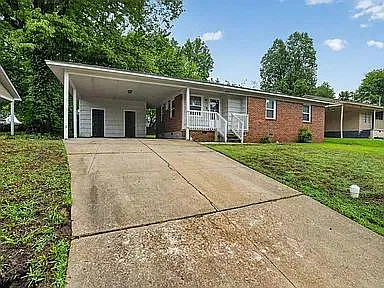 4239 Coventry Dr — Photo 3