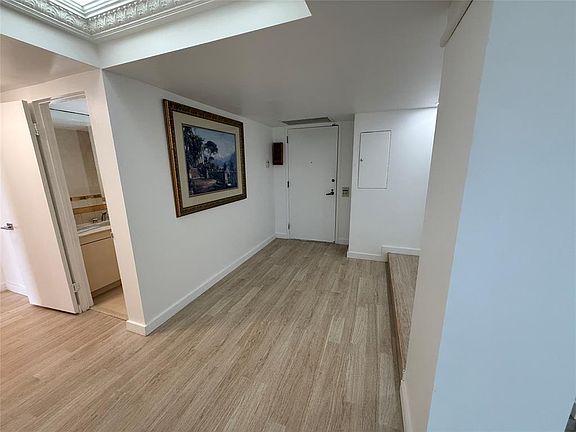 3rd image of 19707 Turnberry Way #197078D