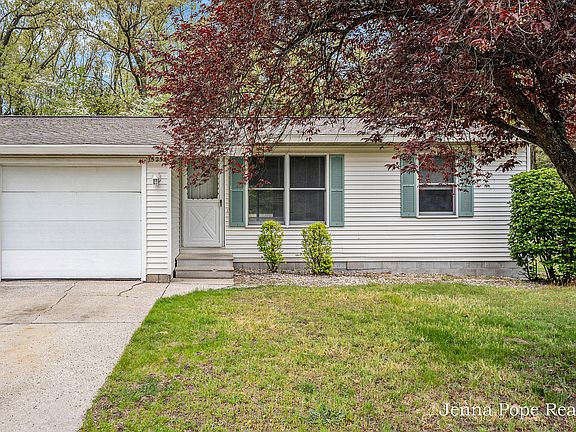 3rd image of 15255/1525 Millhouse Ct