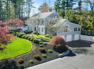 14 Lancelot Ln, Mansfield, MA 02048