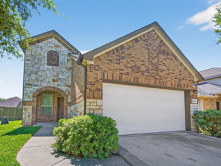 1326 Seagler Pond Ln — Photo 2