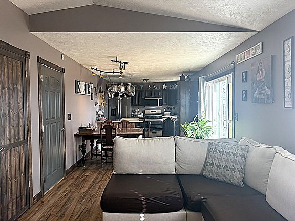 2nd image of 73 La Platte Rd