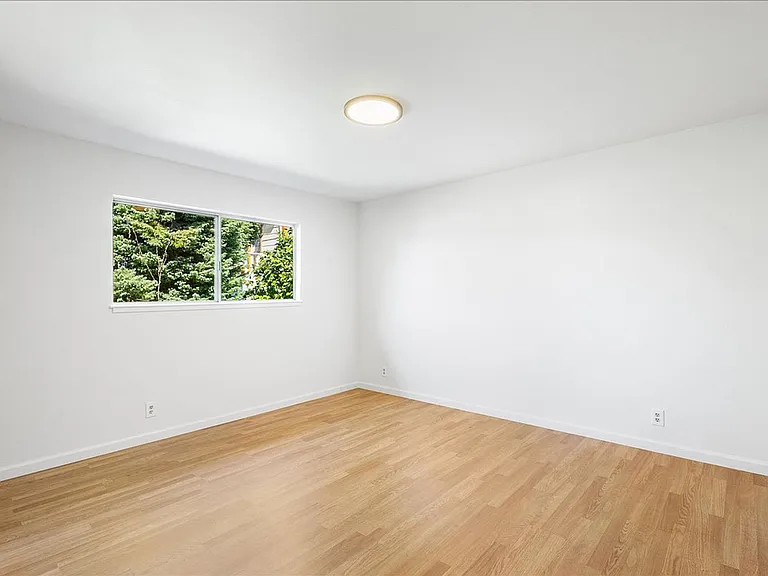 2118 Alameda Ave — Photo 17