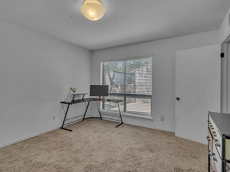 6433 Southpoint Dr — Photo 22