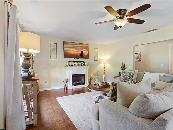 5th image of 501 Dogwood Ave W