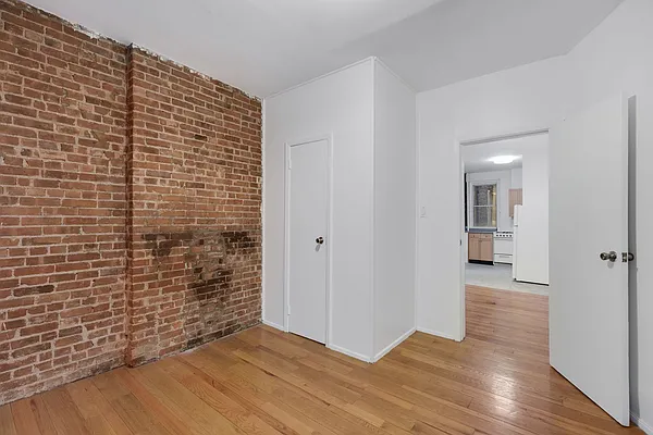 Rented by Cooper & Cooper Real Estate | media 16