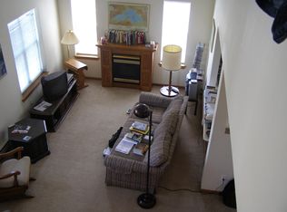 626 S 8th St, Mount Horeb, WI 53572