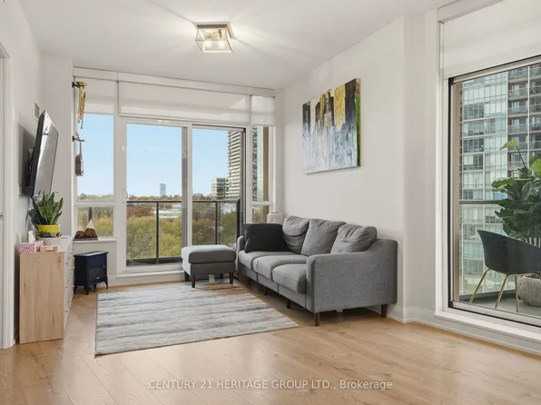 36 Park Lawn Rd #605, Toronto, ON M8V 0E5