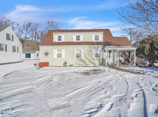 408 Hopkins St, Narrows, VA 24124