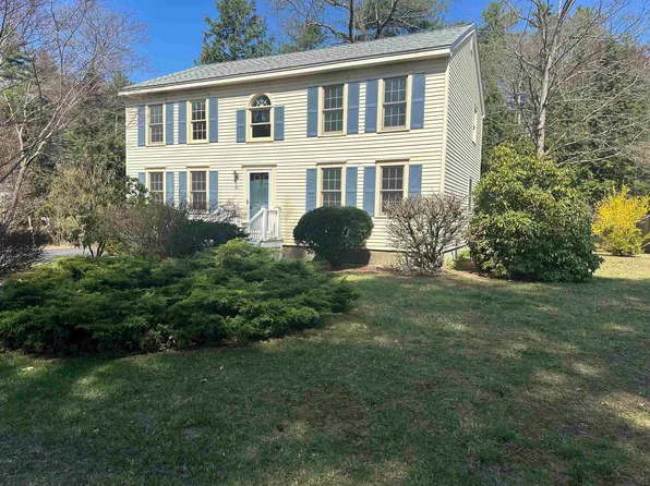 34 Robert Hall Road, Manchester, NH 03103