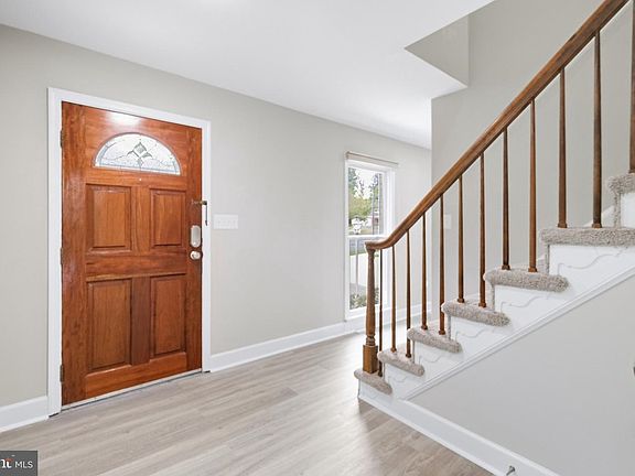 4th image of 1492 Harwell Ave