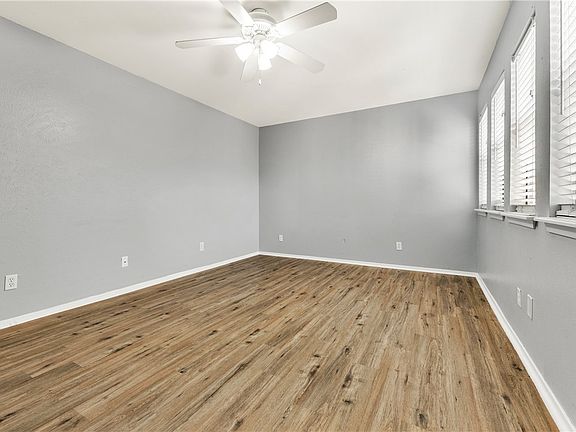 3rd image of 2101 Barak Ln APT 17